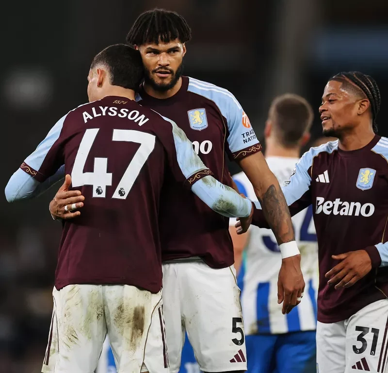 Thành tích giữa Aston Villa vs Leeds chênh lệch lớn